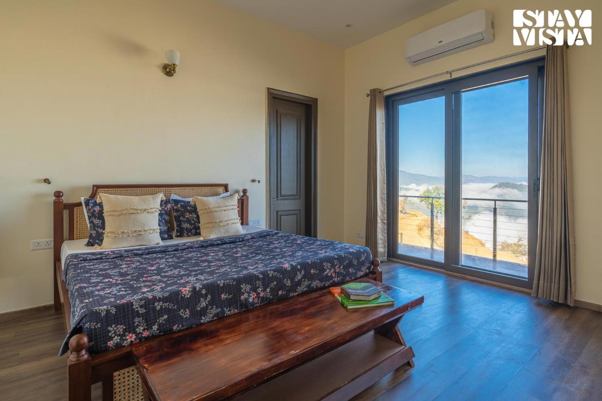 Stayvista At Amulyam Villa With Lawn & Bonfire Mukteshwar Exterior photo